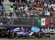 爱游戏在线-梅赛德斯绝杀红牛车队，佩雷兹统治全场