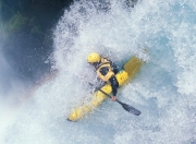 爱游戏-世界排名争夺战焦点战，雷恩绝杀波兰，改写欧洲足球版图