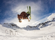 爱游戏在线-从塞内加尔到阿森纳，京多安如何扛起全队的战术与精神旗帜