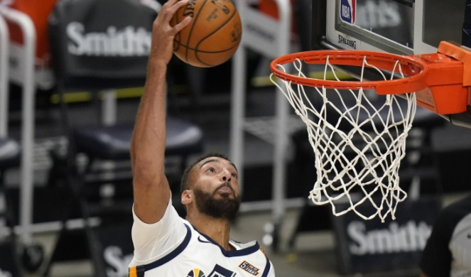 天津队绝杀骑士，戈贝尔点燃赛场