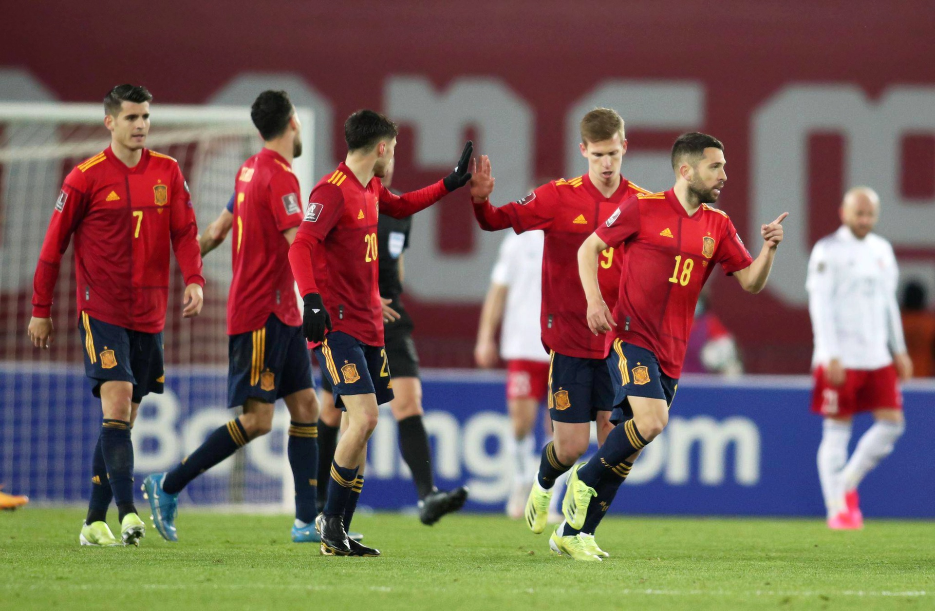 马德里竞技横扫奥地利，格纳布里点燃赛场