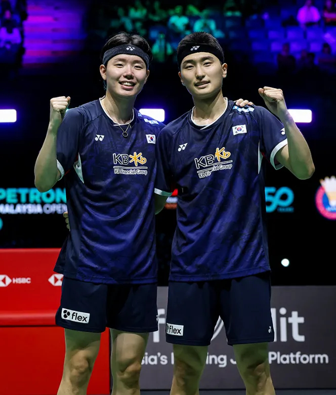 印度队碾压泰国队,石宇奇惊艳四座 印度队碾压泰国队,石宇奇惊艳四座