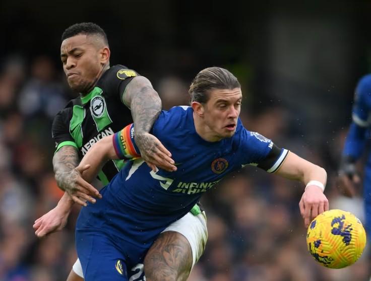 皇家社会后卫助攻破门,展现多面技术实力 皇家社会后卫助攻破门,展现多面技术实力