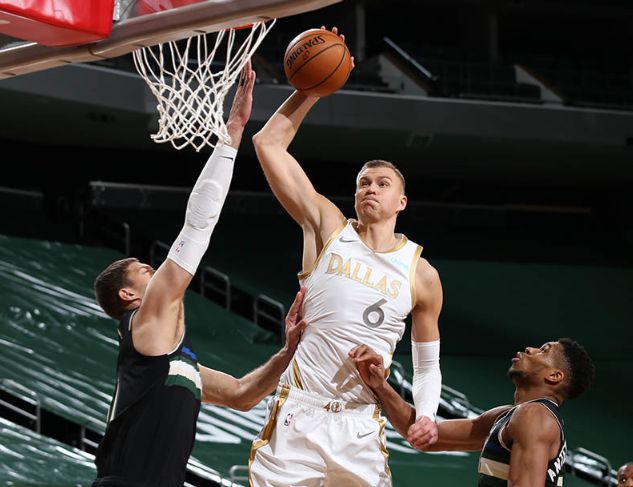 日本队横扫奥地利队，波尔状态火热