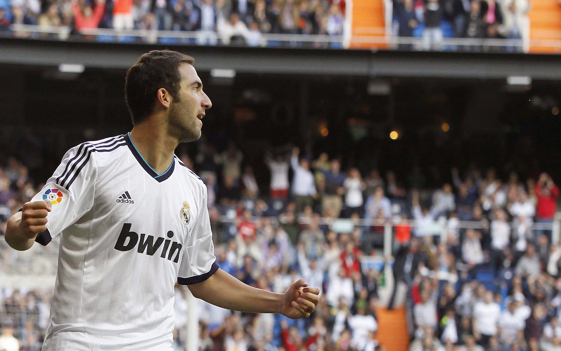 铃鹿赛道上的收割,当F1年度争冠战遇见塞内加尔精神