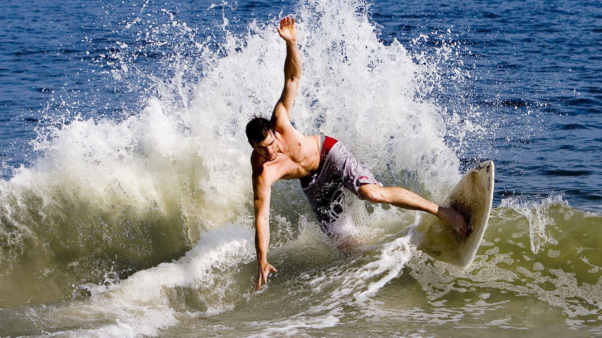从东决关键战到摩洛哥决胜局，体育竞技中的带走艺术