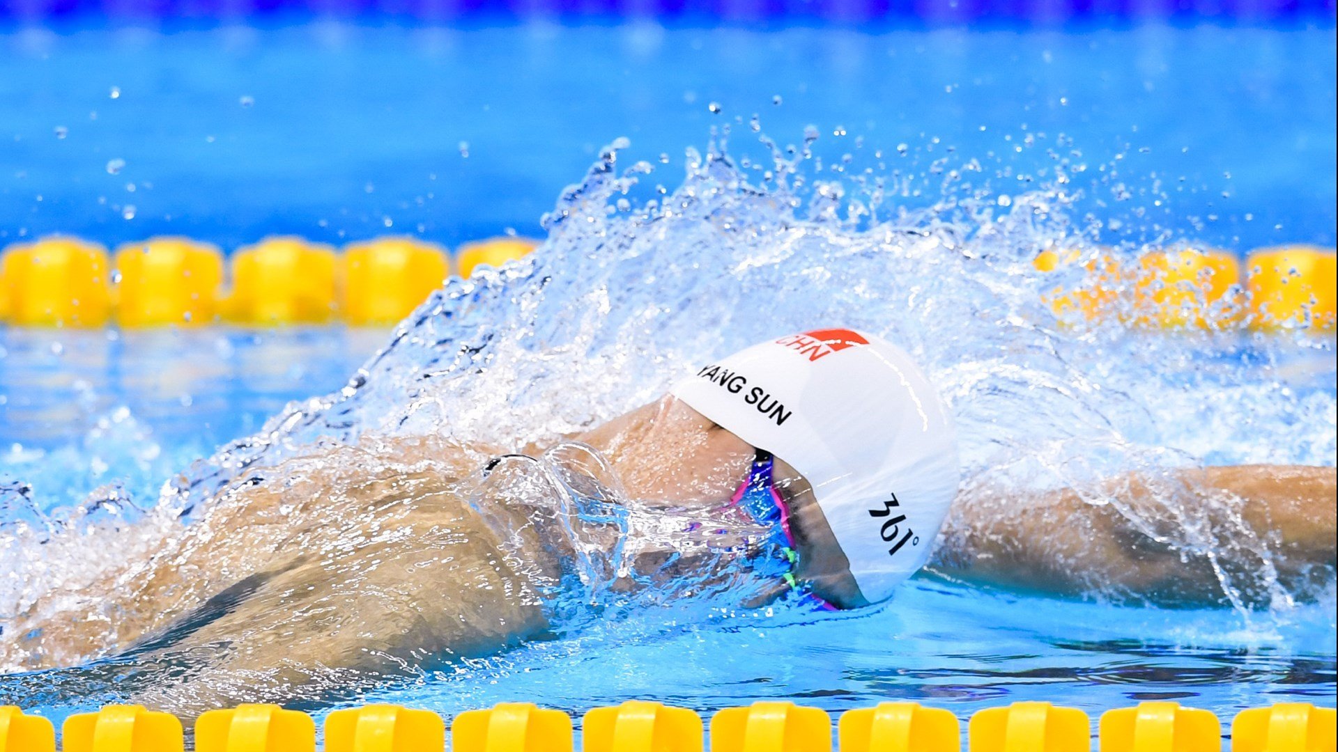 世界排名争夺战焦点战，哥斯达黎加强势拿下阿尔及利亚，战术纪律与反击效率的胜利